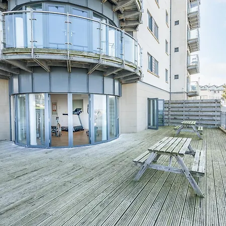 19 Holiday home *